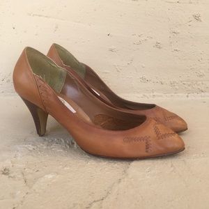 Vintage 1980s Jordache Tribal Pumps Heel Sz 7.5